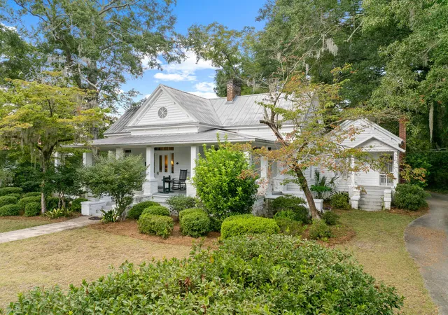 1st image of 487 Hampton St, Walterboro, SC 29488 | MLS# 25026245
