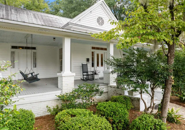 2nd image of 487 Hampton St, Walterboro, SC 29488 | MLS# 25026245