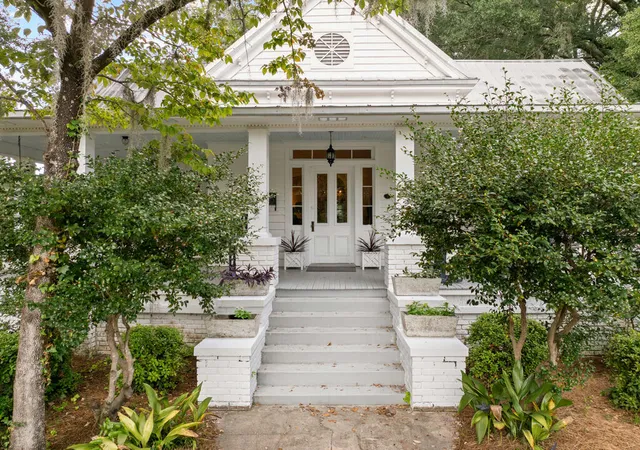 4th image of 487 Hampton St, Walterboro, SC 29488 | MLS# 25026245