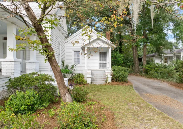 5th image of 487 Hampton St, Walterboro, SC 29488 | MLS# 25026245