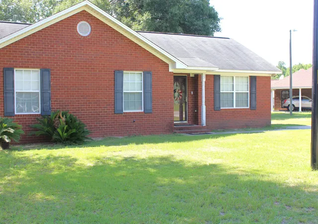 Homes for sale in Kingstree, SC | 22 James E Clyburn Bivd, Kingstree, SC 29556 | MLS# 25020320
