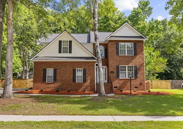 Photo 1 of Single family home for sale at 111 Haleswood Cir, Goose Creek, SC 29445 | MLS# 26014515 | Listing updated on 2026-09-11
