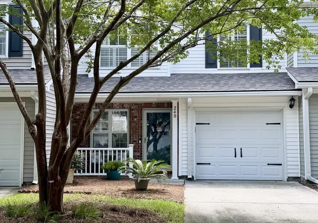 Photo 3 of Townhouse for sale at 240 Larissa Dr, Charleston, SC 29414 | MLS# 26022803 | Listing updated on 2026-09-14
