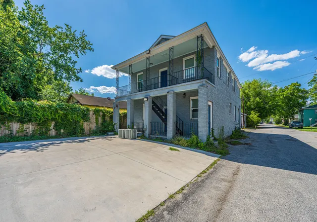 3rd image of 2001 Hugo Ave, North Charleston, SC 29405