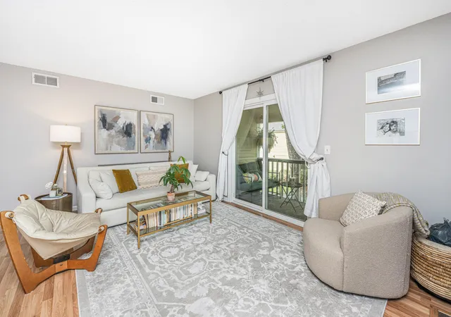 Photo 3 of Townhouse for sale at 1054 Anna Knapp Blvd #4G, Mount Pleasant, SC 29464 | MLS# 26022402 | Listing updated on 2026-08-26