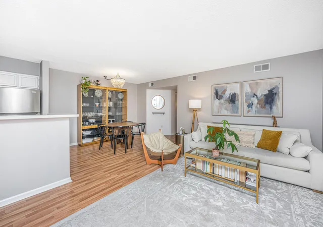 Photo 4 of Townhouse for sale at 1054 Anna Knapp Blvd #4G, Mount Pleasant, SC 29464 | MLS# 26022402 | Listing updated on 2026-08-26
