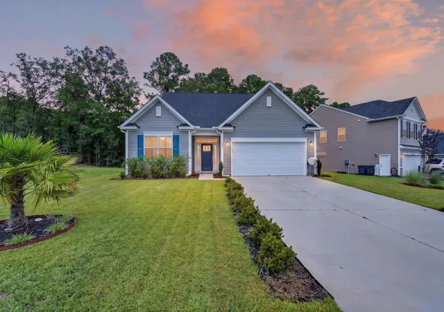 Photo 3 of Single family home for sale at 201 Palfrey Dr, Ridgeville, SC 29472 | MLS# 26022163 | Listing updated on 2026-08-25