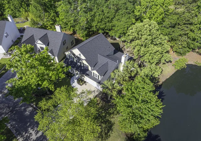 Photo 3 of Single family home for sale at 120 Evesham Dr, Summerville, SC 29485 | MLS# 26021718 | Listing updated on 2026-08-04