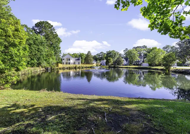 Photo 3 of Single family home for sale at 120 Evesham Dr, Summerville, SC 29485 | MLS# 26021718 | Listing updated on 2026-08-04