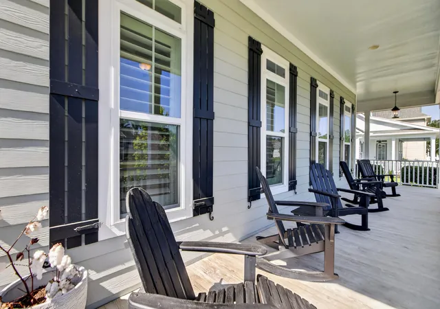 Homes for sale in Ravenel, SC | 4152 Home Town Ln, Ravenel, SC 29470 | MLS# 26019726