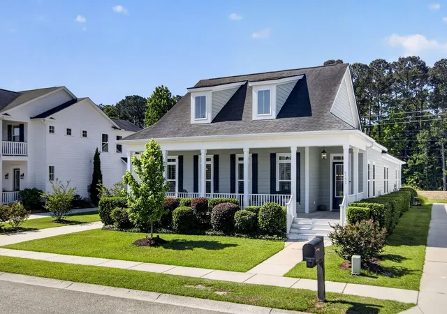 Homes for sale in Ravenel, SC | 4152 Home Town Ln, Ravenel, SC 29470 | MLS# 26019726