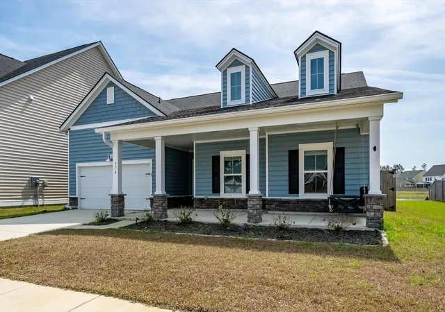 Photo 3 of Single family home for sale at 974 Arrowwood Way, Summerville, SC 29485 | MLS# 26022685 | Listing updated on 2026-08-15