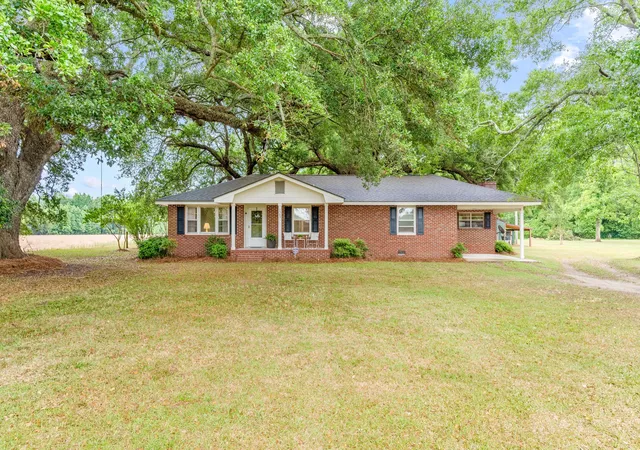 Homes for sale in Elloree, SC | 1505 Midway Rd, Elloree, SC 29047 | MLS# 26012666