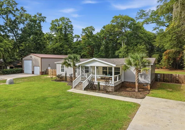 Photo 3 of Manufactured home for sale at 3033 Princess Pond Rd, Summerton, SC 29148 | MLS# 26024432 | Listing updated on 2026-08-28