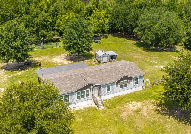 Photo 3 of Sale Pending at 189 Cupid Ct, Eutawville, SC 29048 | MLS# 26020914 | Listing updated on 2026-09-04