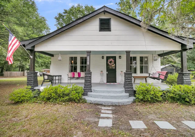 Homes for sale in Ridgeville, SC | 1315 Ridge Rd, Ridgeville, SC 29472 | MLS# 26017447