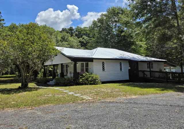 Homes for sale in Ridgeville, SC | 1315 Ridge Rd, Ridgeville, SC 29472 | MLS# 26017447