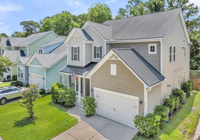 Photo 3 of Single family home for sale at 2251 Spring Hope Dr, Mount Pleasant, SC 29466 | MLS# 26016473 | Listing updated on 2026-08-12