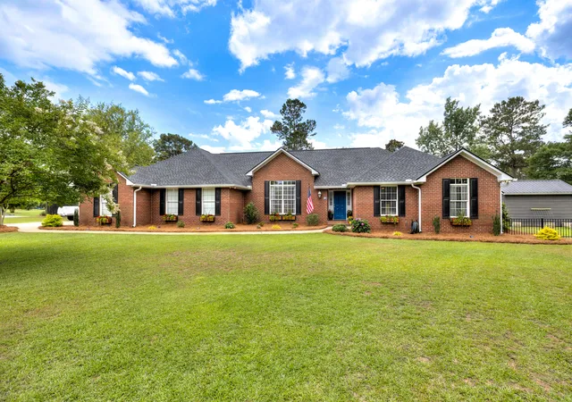 Homes for sale in Manning, SC | 1607 Heritage Dr, Manning, SC 29102 | MLS# 26018559