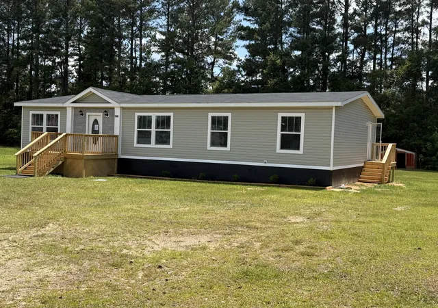 Homes for sale in Orangeburg, SC | 146 Whistletop Ln, Orangeburg, SC 29118 | MLS# 26019475