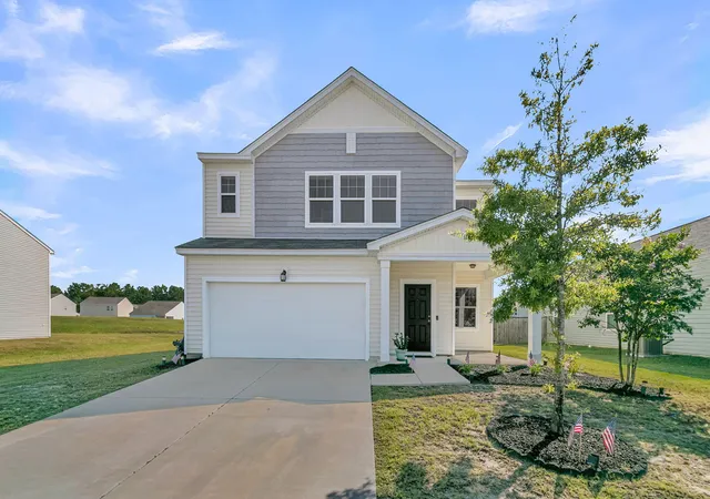 Photo 1 of Single family home for sale at 420 Pender Woods Dr, Summerville, SC 29486 | MLS# 26020068 | Listing updated on 2026-09-09