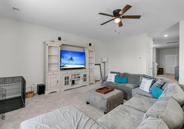 Photo 3 of Single family home for sale at 420 Pender Woods Dr, Summerville, SC 29486 | MLS# 26020068 | Listing updated on 2026-09-09