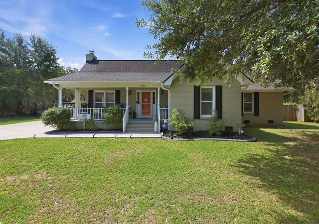 Photo 1 of Single family home for sale at 1310 Old Fort Rd, Moncks Corner, SC 29461 | MLS# 26021157 | Listing updated on 2026-07-30
