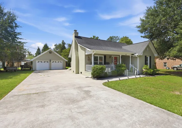 Photo 2 of Single family home for sale at 1310 Old Fort Rd, Moncks Corner, SC 29461 | MLS# 26021157 | Listing updated on 2026-07-30
