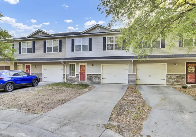 Photo 2 of Townhouse for sale at 212 Tyner Trl, Summerville, SC 29486 | MLS# 26019444 | Listing updated on 2026-09-08
