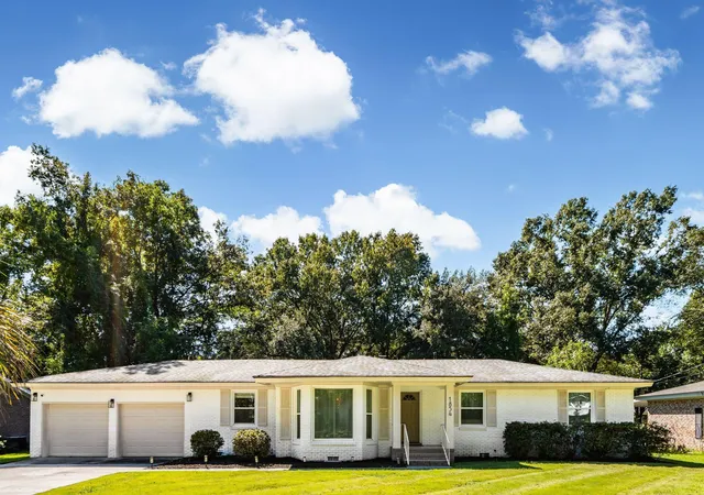 Photo 1 of Single family home for sale at 1854 Ashley Hall Rd, Charleston, SC 29407 | MLS# 26028360 | Listing updated on 2026-10-29