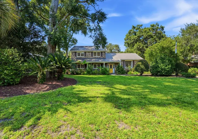 Photo 3 of Single family home for sale at 454 Trapier Dr, Charleston, SC 29412 | MLS# 26023737 | Listing updated on 2026-09-18