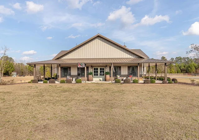 Homes for sale in Holly Hill, SC | 2145 Eutaw Rd, Holly Hill, SC 29059 | MLS# 26002465