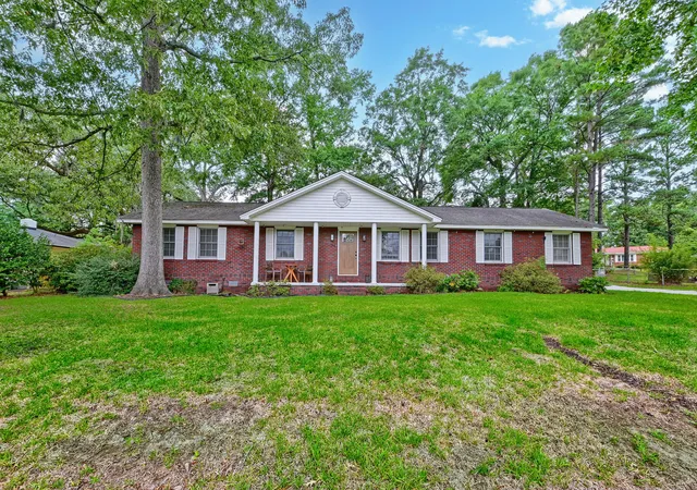 Homes for sale in Hanahan, SC | 1214 Redeemer Dr, Hanahan, SC 29410 | MLS# 26018699