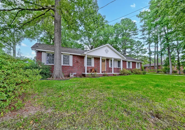 Homes for sale in Hanahan, SC | 1214 Redeemer Dr, Hanahan, SC 29410 | MLS# 26018699