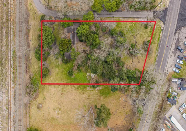 Photo 1 of Land for sale at 1001 W Richardson Ave, Summerville, SC 29483 | MLS# 26005811 | Listing updated on 2026-06-25