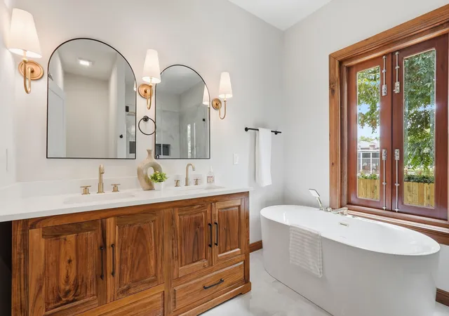 Photo 4 of Single family home for sale at 28 Gordon St, Charleston, SC 29403 | MLS# 26019889 | Listing updated on 2026-08-28