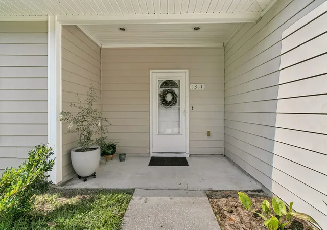 Photo 3 of Single family home for sale at 1311 Driftwood Dr, Charleston, SC 29412 | MLS# 26023490 | Listing updated on 2026-09-16