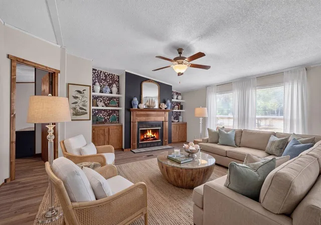 Photo 3 of Manufactured home for sale at 623 Barn Rd, Bonneau, SC 29431 | MLS# 26019426 | Listing updated on 2026-09-19