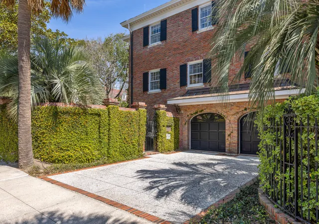 Photo 54 of Single family home for sale at 28 Murray Blvd, Charleston, SC 29401 | MLS# 26024552 | Listing updated on 2026-10-05