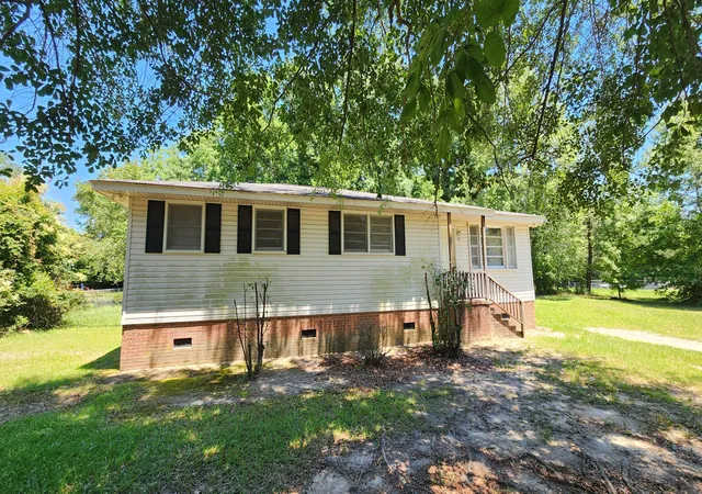 Homes for sale in Orangeburg, SC | 607 Sherrie Ln, Orangeburg, SC 29115 | MLS# 26016624