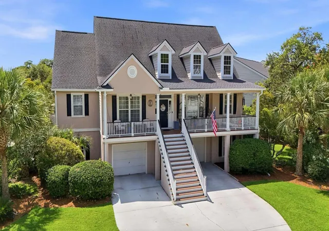 Photo 2 of Single family home for sale at 3526 Stockton Dr, Mount Pleasant, SC 29466 | MLS# 26021895 | Listing updated on 2026-09-10