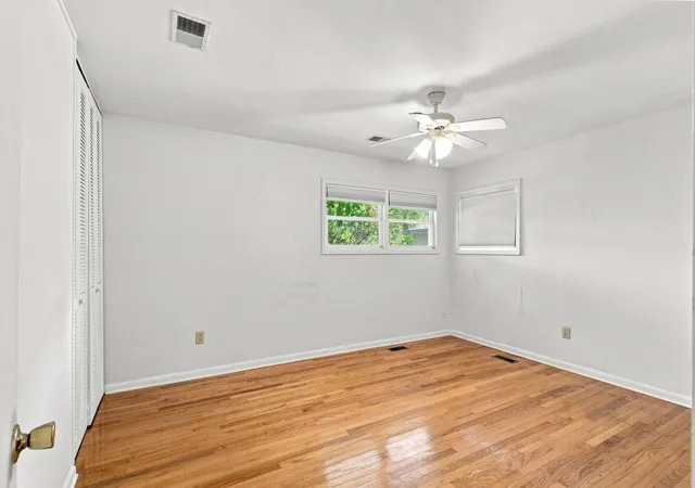 Photo 20 of Single family home for sale at 8 William St, Mount Pleasant, SC 29464 | MLS# 26024554 | Listing updated on 2026-10-03