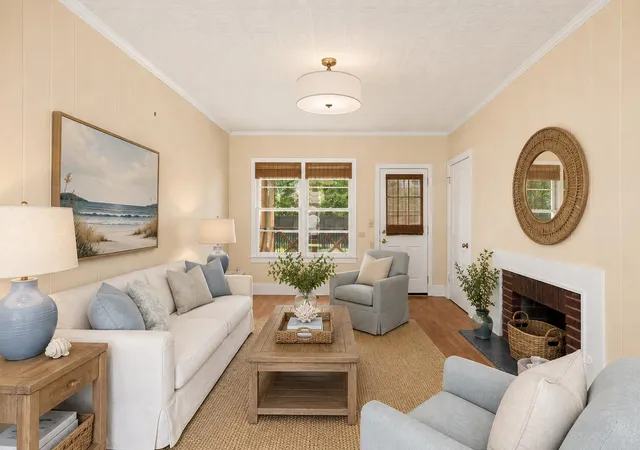 Photo 4 of Single family home for sale at 8 William St, Mount Pleasant, SC 29464 | MLS# 26024554 | Listing updated on 2026-09-10