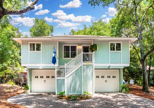 Photo 1 of Single family home for sale at 42 Twin Oaks Ln, Isle Of Palms, SC 29451 | MLS# 26022539 | Listing updated on 2026-08-15