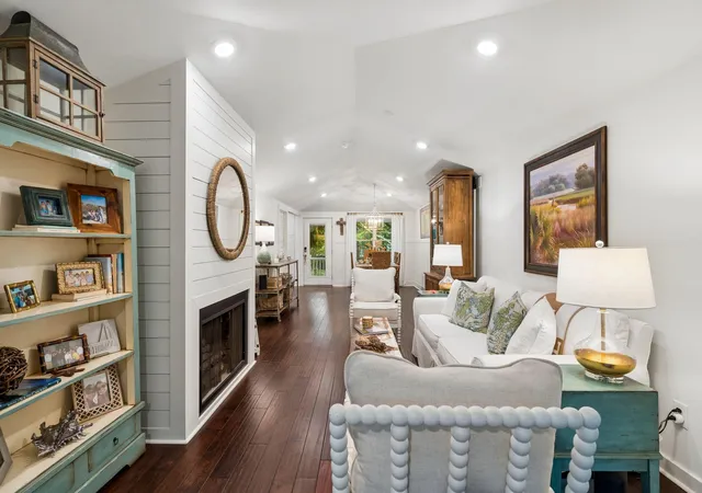 Photo 4 of Single family home for sale at 42 Twin Oaks Ln, Isle Of Palms, SC 29451 | MLS# 26022539 | Listing updated on 2026-08-15