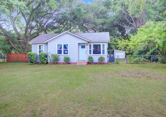 Homes for sale in Johns Island, SC | 1012 Summerall Rd, Johns Island, SC 29455 | MLS# 26019209
