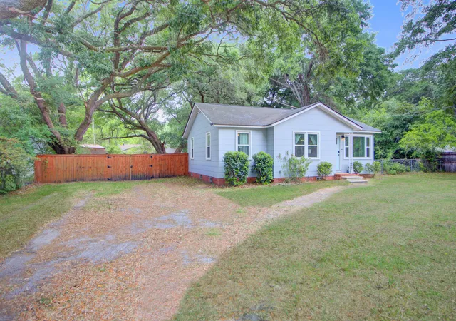 Homes for sale in Johns Island, SC | 1012 Summerall Rd, Johns Island, SC 29455 | MLS# 26019209