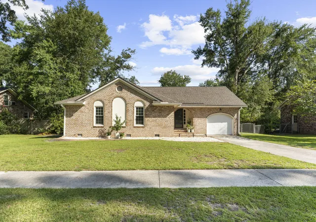 1st image of 118 Bramwell Dr, Summerville, SC 29485 | MLS# 26023600