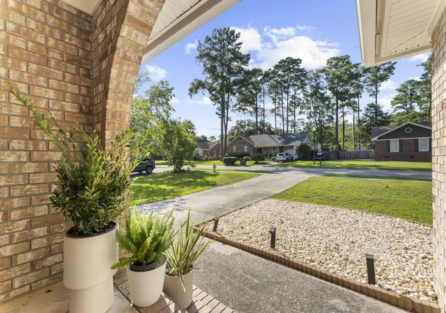 Photo 3 of Single family home for sale at 118 Bramwell Dr, Summerville, SC 29485 | MLS# 26023600 | Listing updated on 2026-10-09