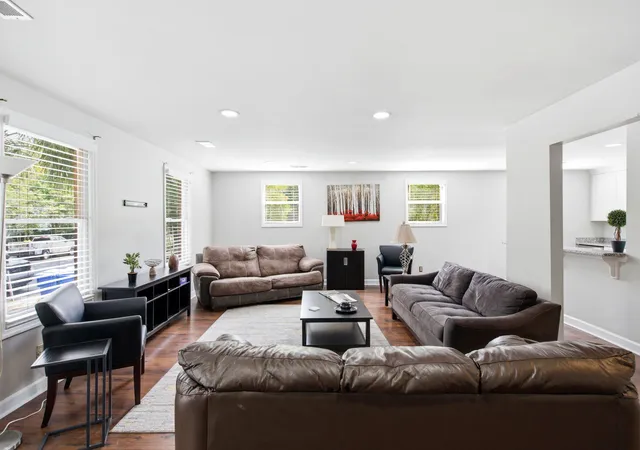 Photo 3 of Single family home for sale at 71 Gadsden St, Charleston, SC 29401 | MLS# 26020890 | Listing updated on 2026-09-08